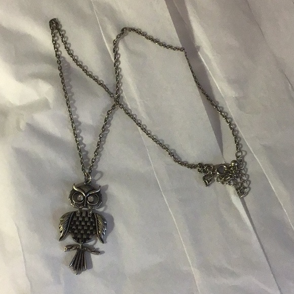 Chain with Owl Pendant .. Necklace - Picture 6 of 7